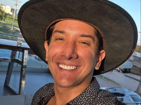 A sus escasos 27 años, el artista boliviano Leo Rosas, dejó un vacío inmenso en el corazón de sus seguidores en Bolivia y México, países donde consolidó una carrera prometedora gracias a su innegable talento vocal y su carisma sobre el escenario.