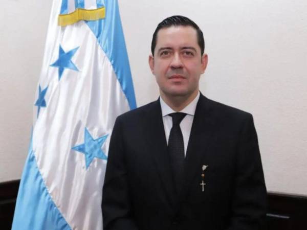 Hércules explicó que, tras su juramentación, el equipo económico comenzó de inmediato con la toma de control institucional.