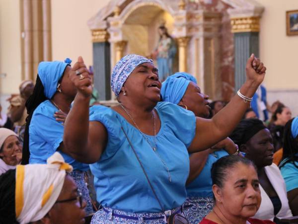Peregrinos de todo el país visitarán la Virgen de Suyapa en días de intensa devoción para celebrar los 279 aniversrio, cuando fue encontrada en el Cerro El Piligüín, cerca de Tegucigalpa.