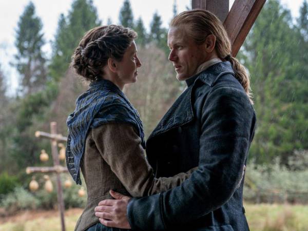 Outlander (7 de marzo - Disney+). El esperado final de la historia de amor de Claire (Catriona Balfe) y Jamie (San Heughan) llega con la octava temporada de una serie que superará el centenar de episodios con los diez nuevos capítulos que se estrenarán. Jamie y Claire regresan a su hogar en Frasier's Ridge, que ha crecido mucho en su ausencia. Y nuevos secretos amenazan con separar a esta pareja, protagonista de la saga literaria de la estadounidense Diana Gabaldón, que saltó a la televisión en 2014.