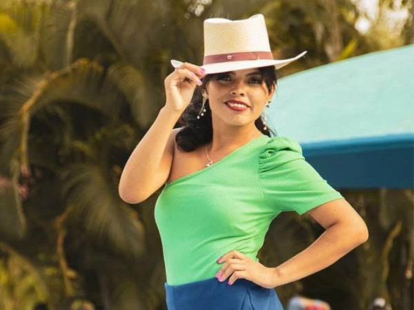 Eldi Esperanza López Ramírez fue reconocida como exreina del Café en 2023.