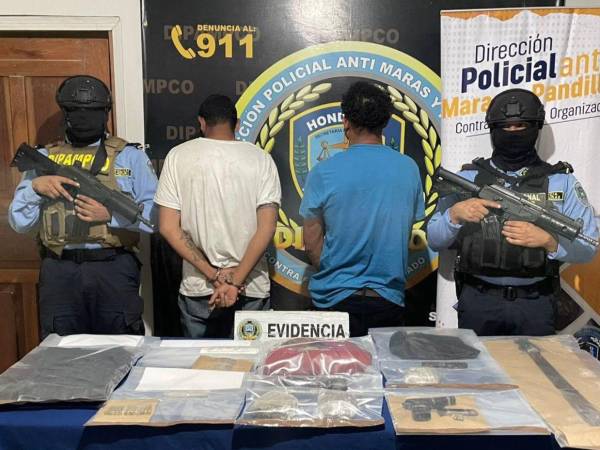 Ambos sujetos tienen antecedentes delictivos, por lo que serán procesados por reincidencia por el Ministerio Público.