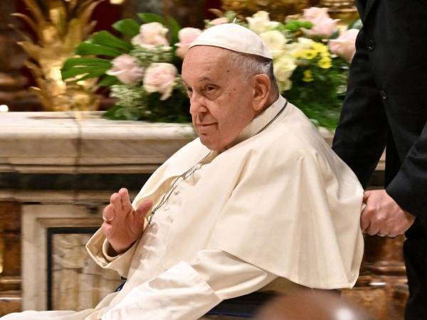 El papa Francisco ha tenido que retomar la ventilación mecánica “no invasiva”.