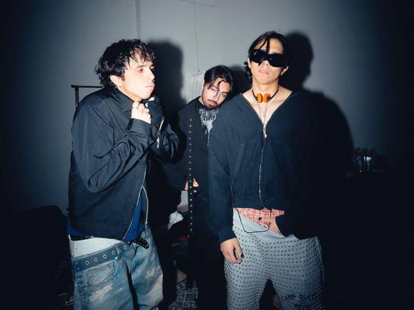 Formada por Milton y Emilio como vocalistas, junto a Mike en la producción, Latin Mafia ha logrado posicionarse como una de las propuestas más frescas de la escena latina.