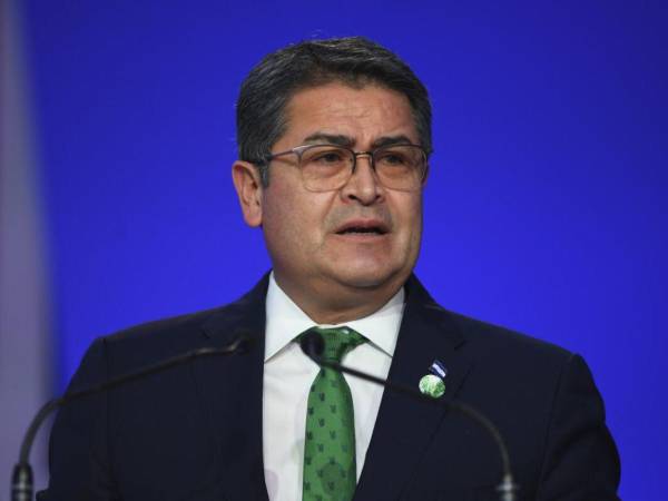 Según el Ministerio Público, la investigación contra JOH continúa, pese al anuncio de indulto en EE UU.