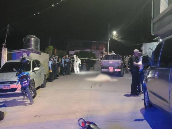 Escena donde quedó el cuerpo sin vida de <b>Maira Xiomara Sierra</b>, luego de ser atacada a disparos por.