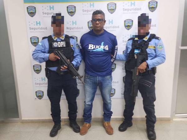 Fermín Alberto García Isaza, quien también utilizaba la identidad de Renán Pich Greham, conocido con el alias de “Paky”, fue capturado por equipos de la Policía Nacional en Puerto Lempira, Gracias a Dios.