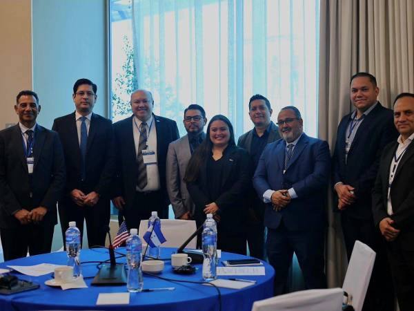 Autoridades de la Dirección de Gestión por Resultados (Diger), Conatel y embajada americana, unen esfuerzos por la ciberseguridad en Honduras.