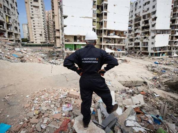 Escuelas venezolanas reabren con foco en el apoyo socioemocional, mientras gremios exigen revisar las estructuras tras el peor sismo en un siglo.