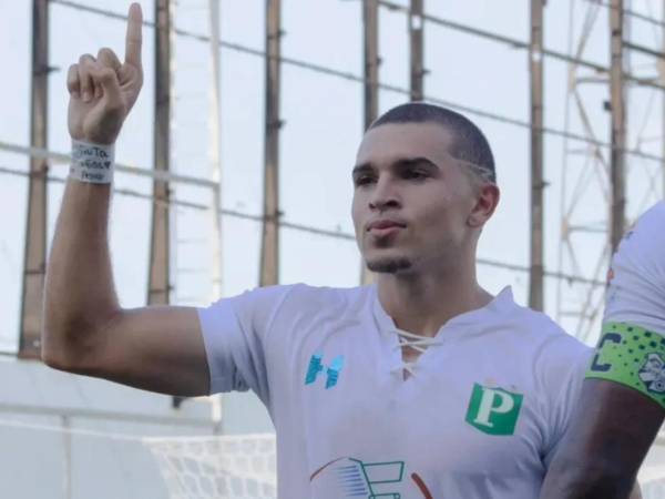 El delantero Erick Puerto lleva 11 goles con el Platense en este torneo.