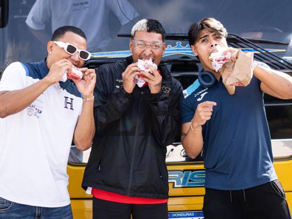 Los tiktokers hondureños salieron esta mañana con destino a Nicaragua para enfrentar a los creadores de contenido de ese país en el partido programado para este viernes 19 de septiembre. Más fotografías a continuación.