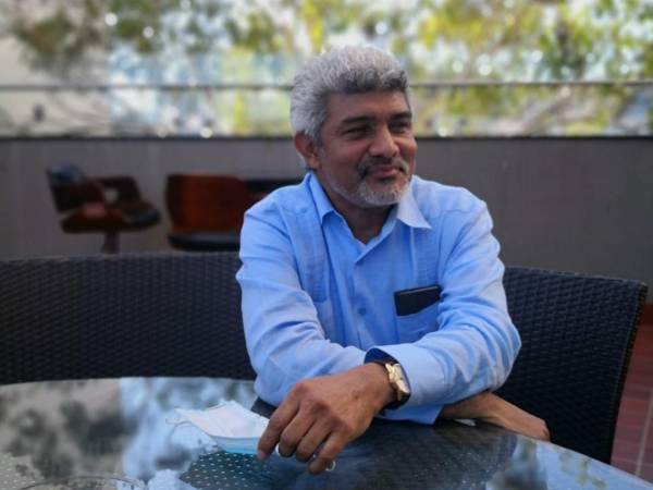 Según el aspirante, su propuesta central es restaurar la institucionalidad del Congreso Nacional para fortalecer el Estado de Derecho y fomentar la inversión y el empleo en el país.