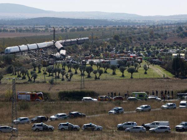 El accidente ferroviario deja más de 60 fallecidos.