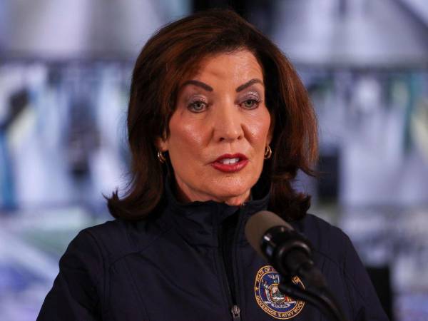 Entre las propuestas que defiende para aliviar costos a los neoyorquinos está su Plan de Protección al Consumidor, que dio a conocer el pasado 23 de febrero, que ahora debe ser adoptado.