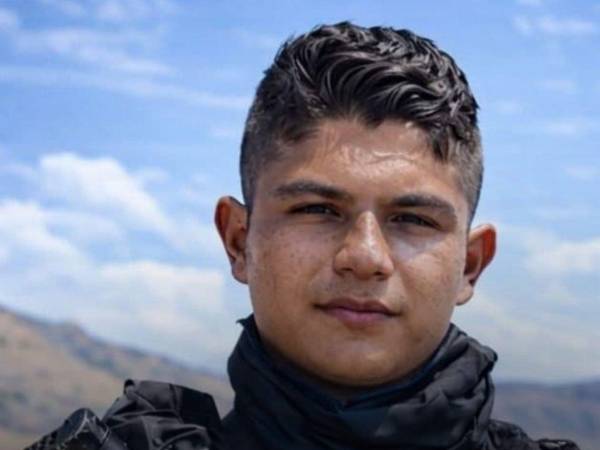 Edwin Ocampo, un joven de apenas 25 años, que formaba parte de la Guardia Nacional de México, murió en el operativo en contra de Nemesio Oseguera Cervantes, alias El Mencho, líder del Cártel Jalisco Nueva Generación (CJNG) realizado el pasado domingo 22 de febrero en Tapalpa. Antes de la tragedia envió un desgarrador mensaje como presintiendo lo que pasaría. ¿De quién se despidió? A continuación los detalles.