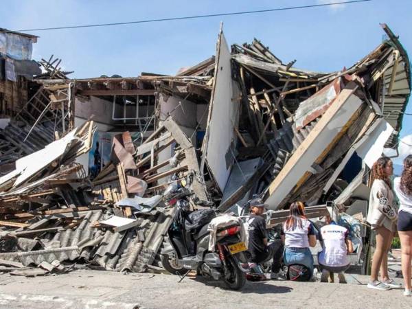 El número de personas muertas por el devastador terremoto de magnitud 7,4 que sacudió el lunes a Colombia aumentó a 169, mientras que hay 668 heridos.