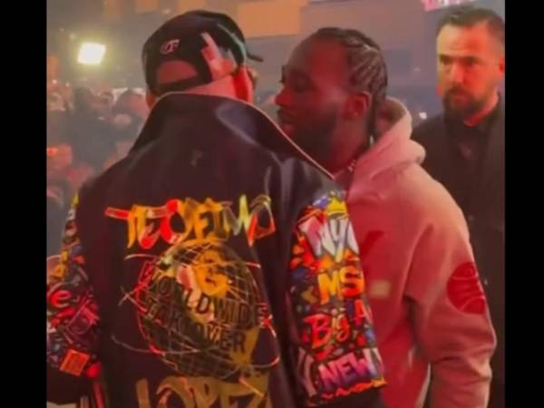 Terence Crawford se levantó a encarar a Teófimo López padre