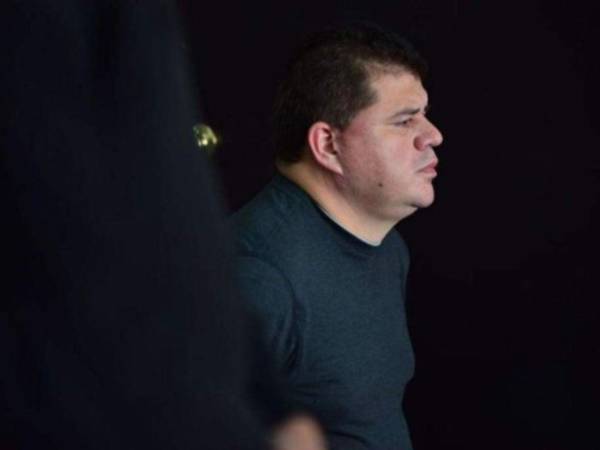 “El Rojo” formaba parte de una organización internacional de narcotráfico que transportaba cocaína desde Colombia hacia Estados Unidos, pasando por Honduras y Guatemala.