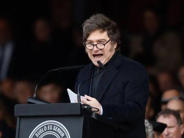 Milei respaldó la acción de EE. UU. en Venezuela, consideró erróneo hablar de apropiación del petróleo.