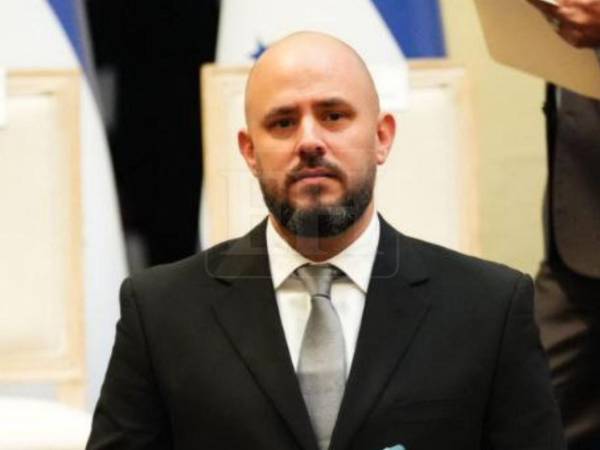 Ehrler reiteró que, por instrucciones del presidente Nasry Asfura, no se permitirá un aumento inmediato en la tarifa, sino que se revisará de manera técnica y gradual.