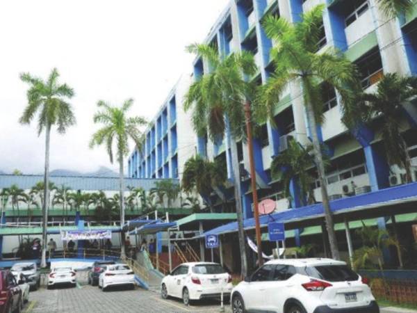 La víctima fue llevada al Hospital Mario Catarino Rivas de San Pedro Sula, donde fue declarado muerto.