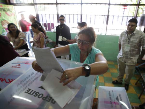 La sociedad civil y las iglesias invitan a la ciudadanía a acudir de forma masiva a las elecciones generales.