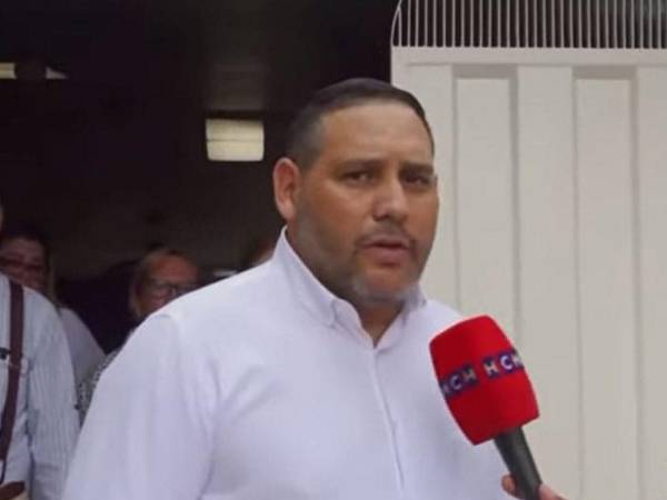 Panameño anunció que interpondrá un recurso de amparo ante la CSJ para intentar revertir la decisión.
