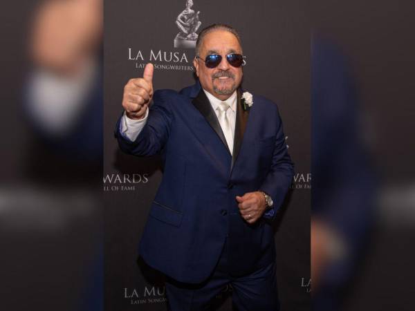 El cantante falleció la mañana de este sábado 21 de febrero a los 75 años.