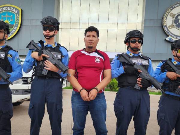 El detenido Arbin Manuel Galeas Rodríguez fue trasladado hasta la capital industrial, San Pedro Sula.