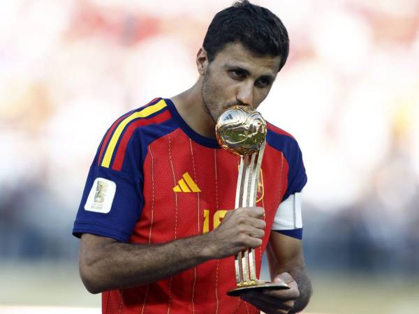 Rodri Hernández se cansó de esperar al Real Madrid y su destino estaría en Barcelona.