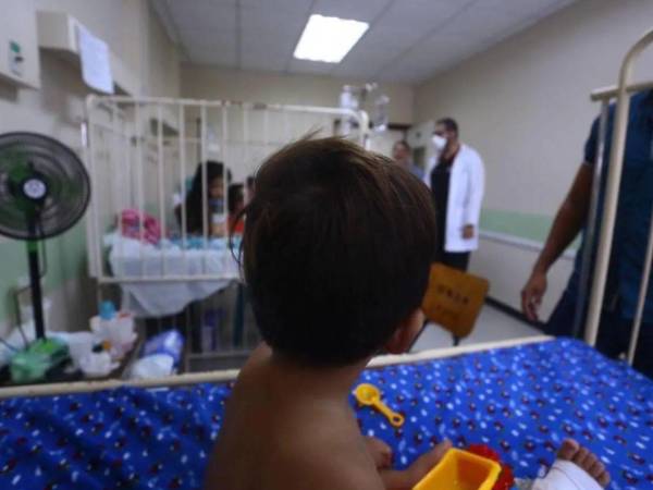 Las autoridades sanitarias hicieron un llamado a los padres de familia para llevar a vacunar a sus hijos menores de cinco años.