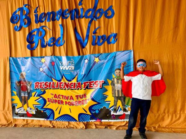 Las capacitaciones a docentes se realizaron mediante el programa Héroes Resilientes, a través de la organización Red Viva de Honduras.