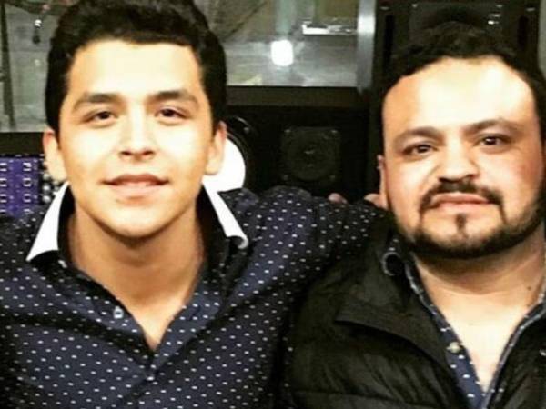El intérprete de regional mexicano Christian Nodal dio un golpe sobre la mesa ante el Instituto Mexicano de la Propiedad Industrial (IMPI) al solicitar la denominación El Forajido como su nueva identidad comercial, días después de que se confirmara que Jaime González, su padre y representante, renovó los derechos sobre la marca Christian Nodal sin que el artista tuviera aparente conocimiento del trámite.