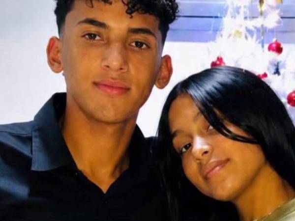Nathaly Pérez es una de las sobrevivientes del doble terremoto que sacudió a Venezuela el pasado 24 de junio, una tragedia que dejó miles de víctimas y que continúa marcando la vida de quienes lograron salir con vida. La joven relató que logró sobrevivir gracias a su hermano, quien murió mientras la protegía. Aquí los detalles.