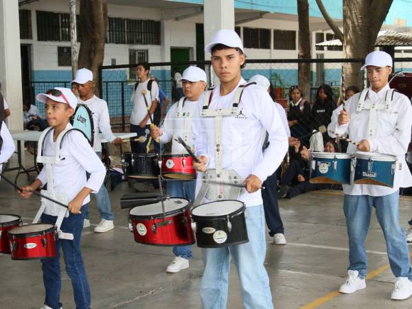 Instituto Nueva Suyapa, listo para brillar en los desfiles patrios de 2026.