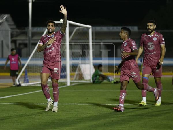 Imágenes del desarrollo del partido.