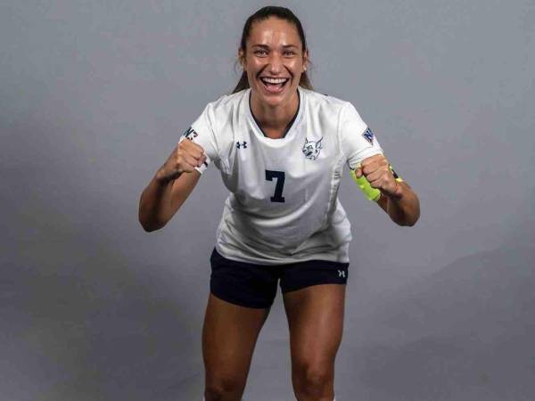 Las autoridades migratorias detuvieron en el aeropuerto de Fort Lauderdale (EE.UU.) a una excapitana de un equipo de fútbol universitario de Miami, quien tiene una solicitud de asilo vigente, tras el fin del Estatus de Protección Temporal (TPS) para los venezolanos.