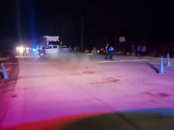 El doble crimen ocurrió la noche de este jueves 1 de octubre, en un tramo oscuro de la carretera.