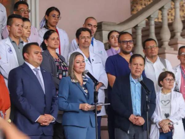 A inicios de julio representantes del Colegio Médico se reunieron con autoridades gubernamentales para definir algunos acuerdos, que según el CMH a la fecha no han sido cumplidos.