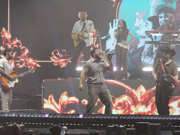 El quinteto de McAllen llegó por primera vez a Honduras con su Triste pero bien cabr*n tour.