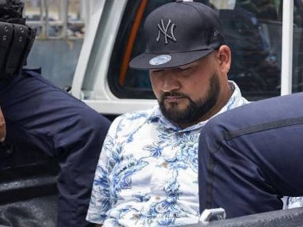 El sospechoso tiene 38 años de edad, aunque no se estableció en qué año cometió el delito que se le imputa.