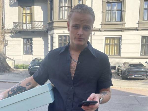 El juicio, que se extenderá hasta marzo, incluye 38 cargos y ha puesto en jaque a la monarquía noruega.