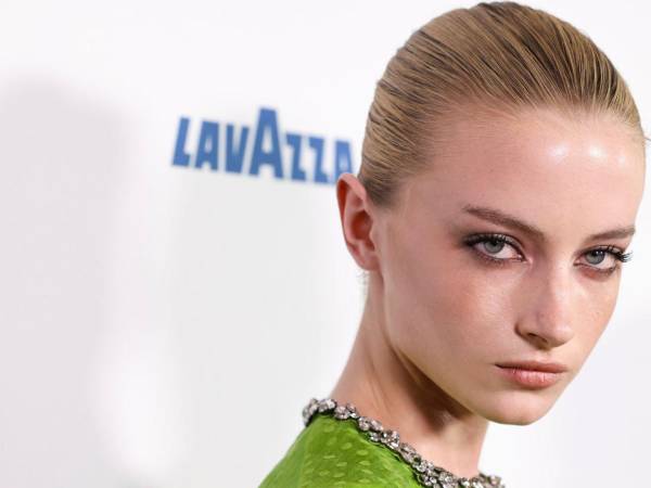 La modelo Kai Schreiber, de 17 años, hija de los actores Naomi Watts y Liev Schreiber, recibió el galardón Breakthrough Model of the Year durante la gala de los Fashion Media Awards organizada por The Daily Front Row el pasado viernes.