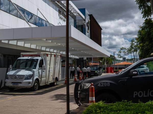 Jair Bolsonaro se somete a nueva cirugía para tratar crisis de hipo