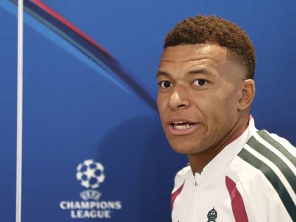 Mbappé se mostró con un talante seco y a la defensiva en su primera comparecencia de prensa de la temporada.
