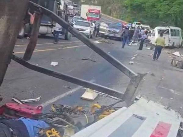 La tarde de este miércoles 17 de junio quedó marcada por una tragedia en el sector de la cuesta del Rodeo, en el departamento de Comayagua, donde un fuerte accidente de tránsito dejó múltiples agentes de la Policía Nacional muertos y varios heridos.
