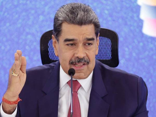 Maduro durante su programa Con Maduro +, donde solicitó al papa León XIV la mediación del Vaticano para preservar la paz en Venezuela.