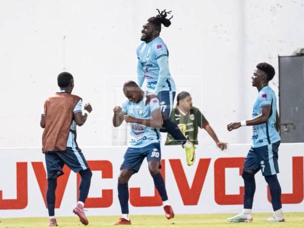 Juan Riascos y Denilson Núñez le dieron el triunfo al Génesis sobre el Marathón en el Morazán.