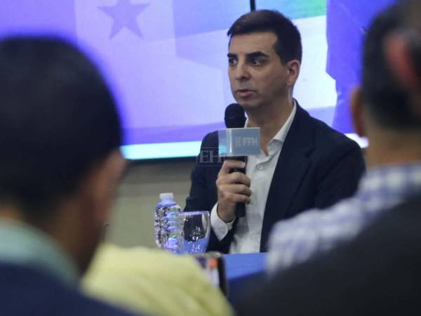 Francis Hernández fue presentado como director deportivo de Honduras.