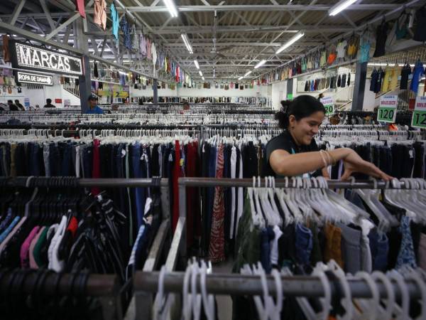 Según vendedores capitalinos,, la ropa nueva y de segunda mano ronda desde los 150 hasta 1,000 lempiras.